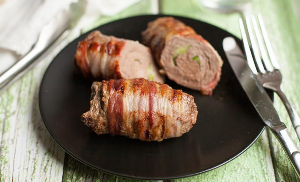 BBQ bacon-steak-roll